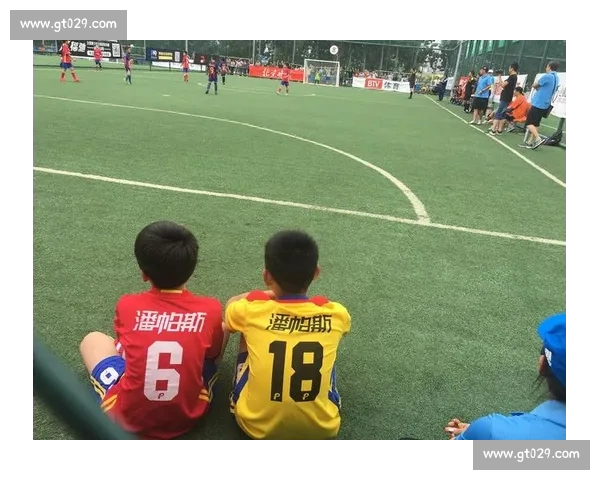 高清流畅足球赛事直播APP下载畅享实时精彩对决全程不漏每一球 - 副本 - 副本 (33) - 副本 - 副本 - 副本